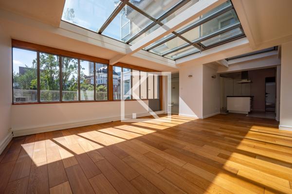 Rue Nantaise - Appartement familial de 156 m2, avec terrasse et parking