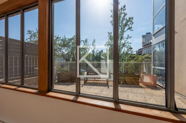 Rue Nantaise - Appartement familial de 156 m2, avec terrasse et parking