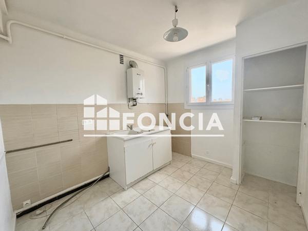 Location Appartement 4 pièces 62.74 m² - 22 CHEMIN DU PONT DE BOIS Toulon 83200