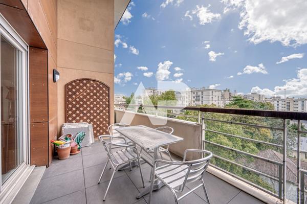 Appartement Rueil Malmaison 5 pièce(s) 132 m2 €790 000 ** - Référence 19404