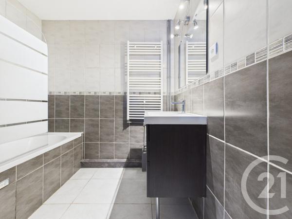 Appartement T4 à vendre  4 pièces - 76,69 m2 LA VALETTE DU VAR - 83