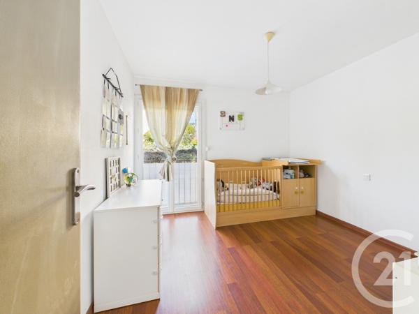 Appartement T4 à vendre  4 pièces - 76,69 m2 LA VALETTE DU VAR - 83