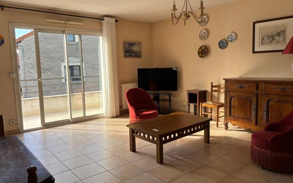 Appartement à vendre    3 pièces • 69,82 m2 Bizanos