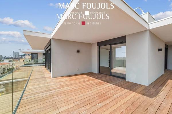 Penthouse à deux pas de Monte-Carlo avec piscine, terrasse, cave et parking, vue mer panoramique