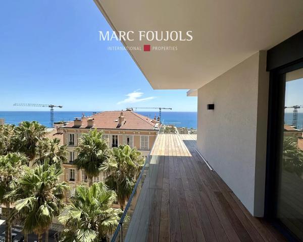 Penthouse à deux pas de Monte-Carlo avec piscine, terrasse, cave et parking, vue mer panoramique