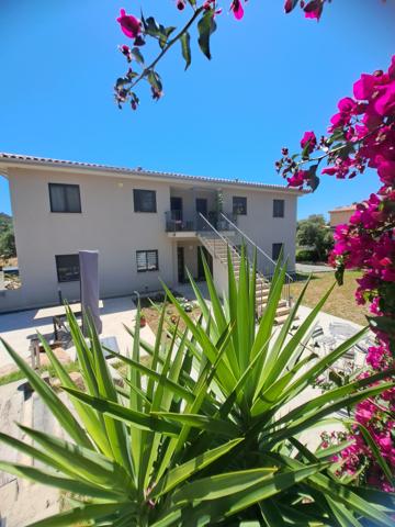 Appartement
         3 pièces
        - 65 m² 365 000 € *