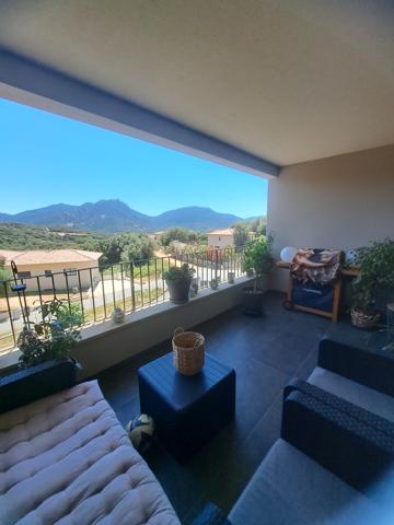 Appartement
         3 pièces
        - 65 m² 365 000 € *