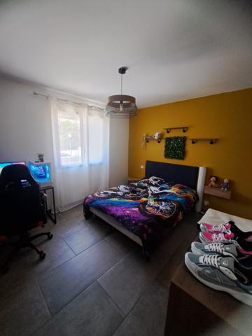 Appartement
         3 pièces
        - 65 m² 365 000 € *