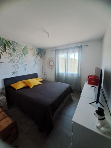 Appartement
         3 pièces
        - 65 m² 365 000 € *