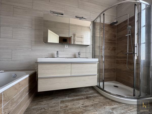 Maison
                                                                                                                                                                                                                                                                                                                        6 pièce(s)                                                                                                                                                                                                          4 chambre(s)                                                                                                                                                                                                          110  m²