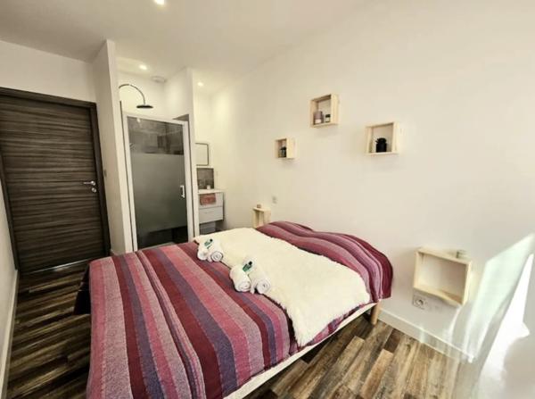 Maison
         8 pièces
        - 336 m² Bien prestige 800 000 € *