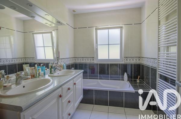 Maison à vendre 5 pièces 118,2 m² La Garnache