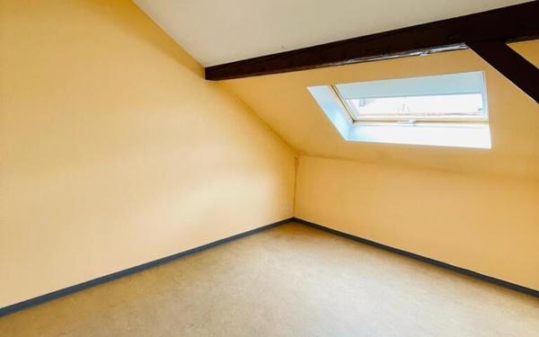 Appartement à louer    2 pièces • 29,78 m2 Strasbourg