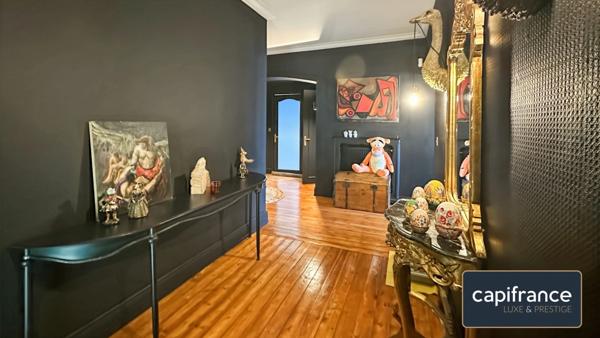 Une demeure de caractère au cœur du Jardin de la Rhonelle — 282 m² d'histoire préservée