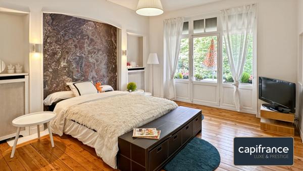 Une demeure de caractère au cœur du Jardin de la Rhonelle — 282 m² d'histoire préservée