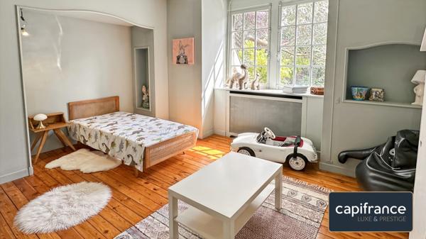 Une demeure de caractère au cœur du Jardin de la Rhonelle — 282 m² d'histoire préservée