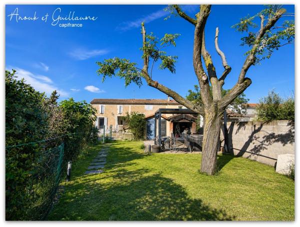Exclusivité - Maison de maître avec double logement, jardin et double garage - Caux (34720)