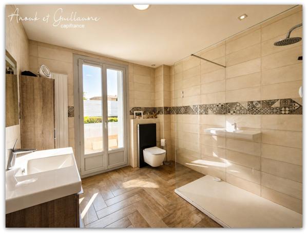 Exclusivité - Maison de maître avec double logement, jardin et double garage - Caux (34720)