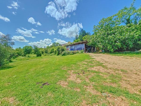 Superbe ensemble immobilier dans un écrin de verdure