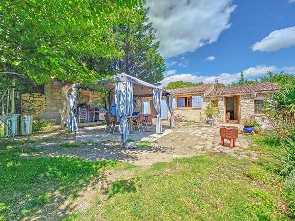 Superbe ensemble immobilier dans un écrin de verdure