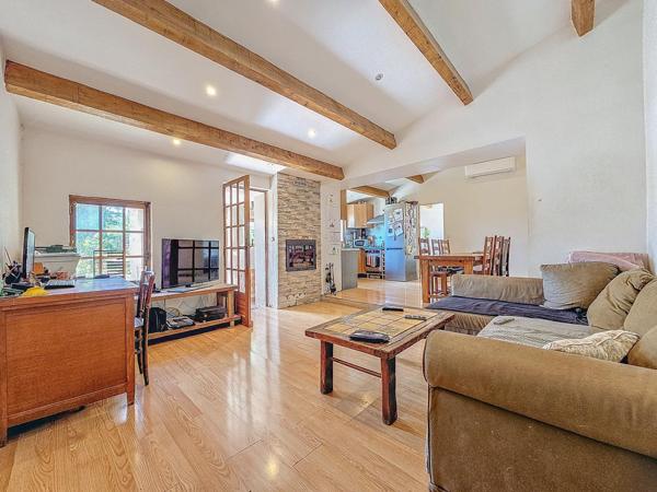 Superbe ensemble immobilier dans un écrin de verdure