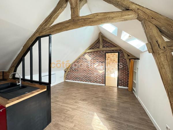 Vente
                Appartement48,33 m² - 2 Pièces -
                    FLEURY LES AUBRAIS (45400)