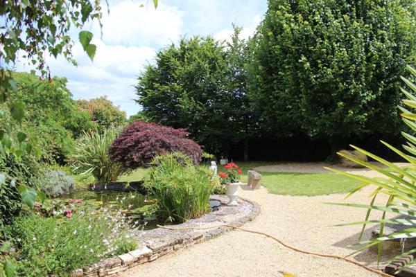 Dpt Deux Sèvres (79), à vendre BRESSUIRE maison sur sous-sol P6 de 170m² sur un terrain de 1255m²