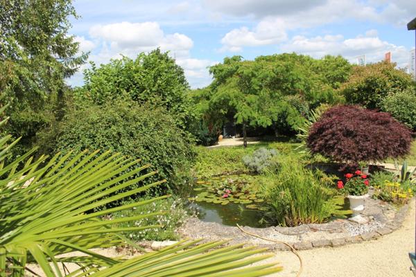 Dpt Deux Sèvres (79), à vendre BRESSUIRE maison sur sous-sol P6 de 170m² sur un terrain de 1255m²