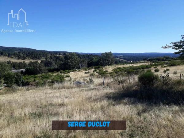 Vente Terrain 1713 m2 à Saint-Denis-en-Margeride