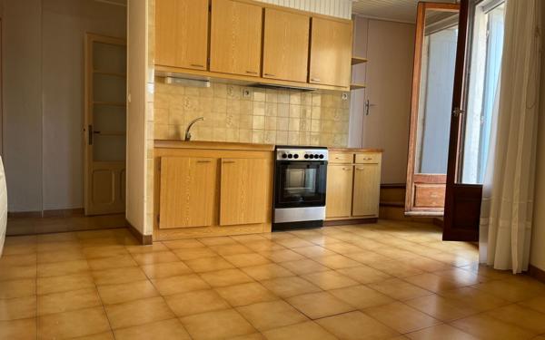 Maison à vendre    3 pièces •  Villeveyrac