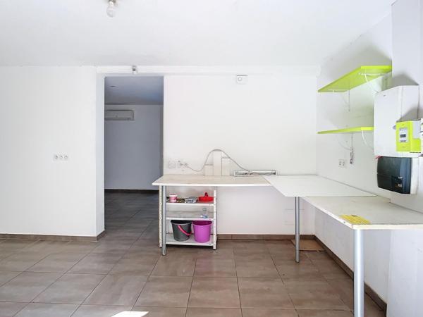 Local commercial de 85m² avec parking