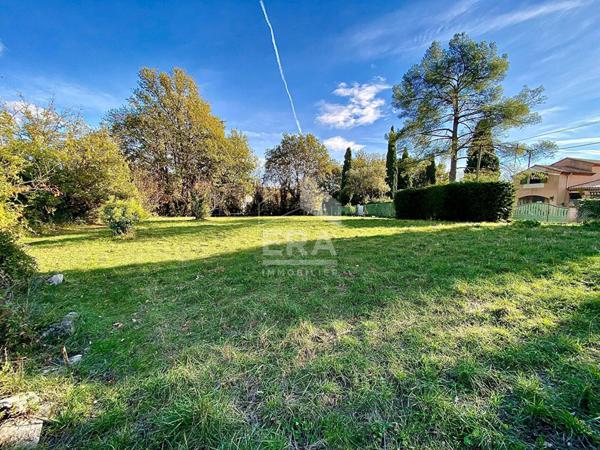 Terrain plat à vendre à Vence - Référence 2512