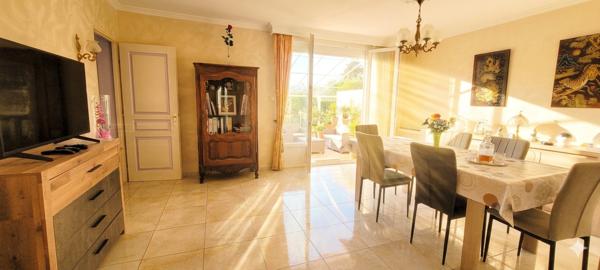 Maison familiale 3/4 chambres avec garage, double extérieur  - Coursan