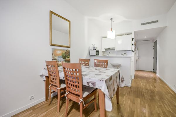 4 min à pied des Champs-Élysées, une adresse d'exception
