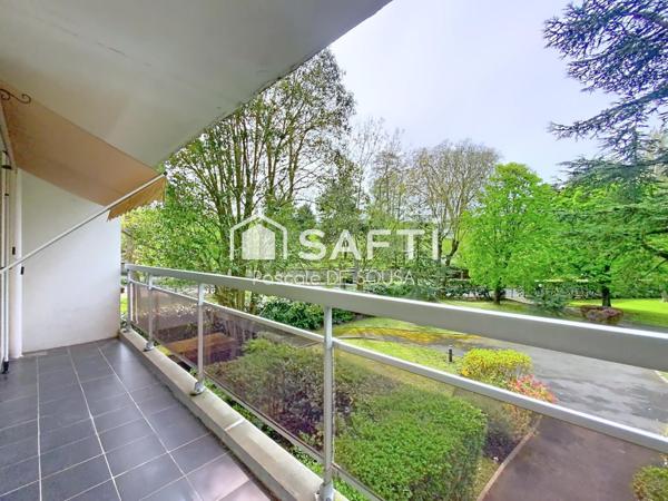 Appartement de 3 pièces avec balcon dans résidence verdoyante
