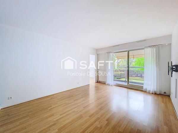 Appartement de 3 pièces avec balcon dans résidence verdoyante