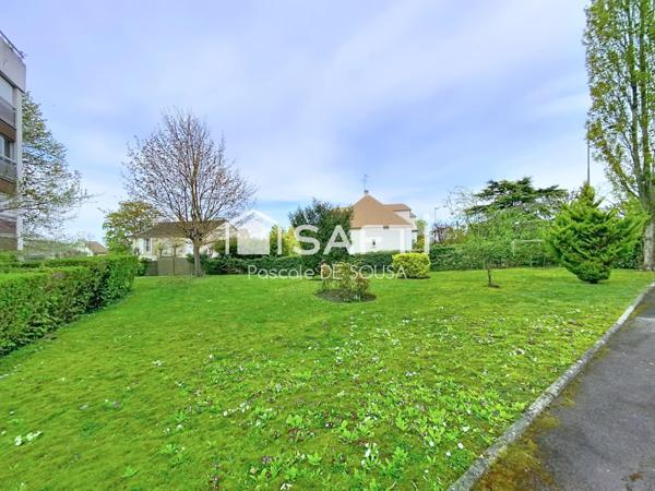 Appartement de 3 pièces avec balcon dans résidence verdoyante