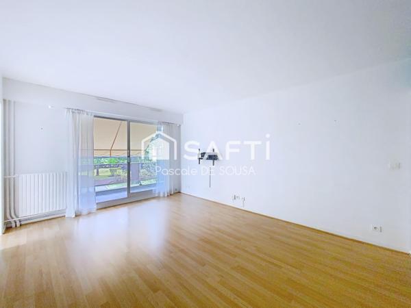 Appartement de 3 pièces avec balcon dans résidence verdoyante