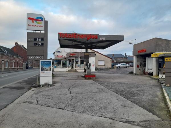 Commerce BAR TRAITEUR PMU TABAC PRESSE STATION SERVICE