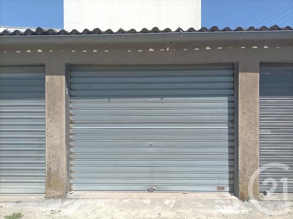 Parking à vendre  15 m 2   NANTES  - 44