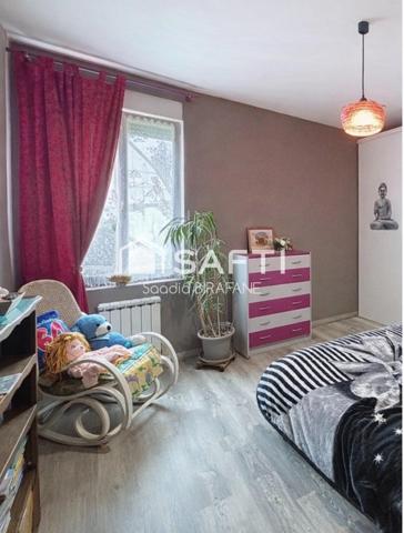 Maison 135 m² – 4 chambres – Grand garage – Terrain 696 m²