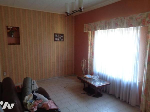 BETHUNE EN EXCLUSIVITE, maison de 102 m² habitable à rénover avec cour