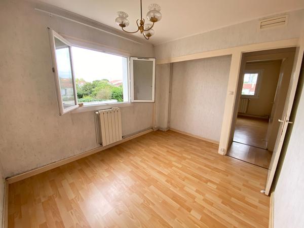 Appartement 3 pièces avec balcon, loggia et garage
