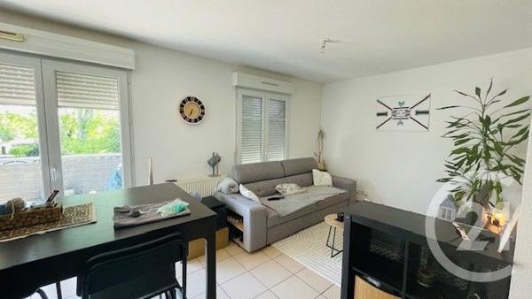 Appartement F2 à vendre  2 pièces - 44 m 2   LANGON  - 33
