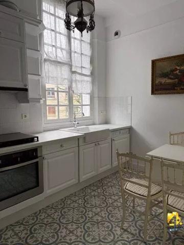 1er ét. résidence prestigieuse COMPIEGNE