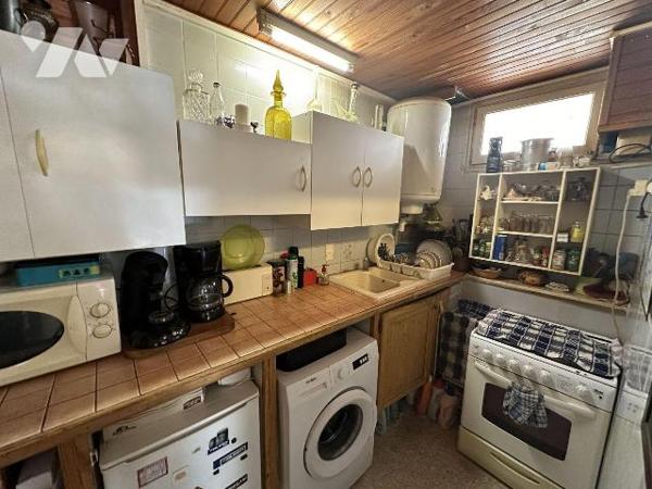 A VENDRE TOULON (VAR) 83000 - BAS FARON - PETITE MAISON VUE MER - VENDUE OCCUPEE

Dans secteu...