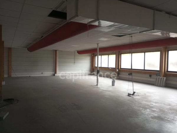 Local Industriel / Bureau à vendre BERD HUIS (61)