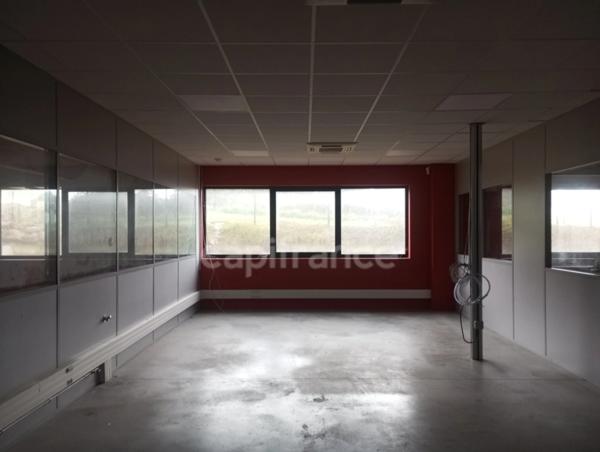 Local Industriel / Bureau à vendre BERD HUIS (61)