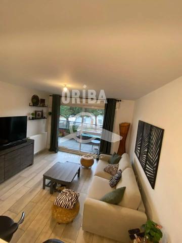 Appartement récent à Bourg Saint-Marc-sur-Mer