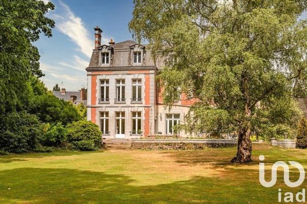 Demeure 15 pièces de 483 m² à Condé-en-Normandie (14110)